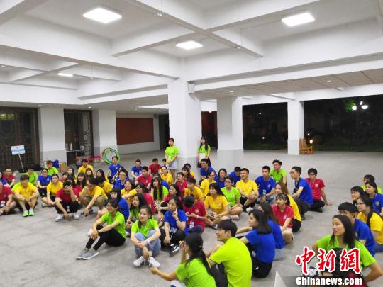 破冰活动 林文静 摄