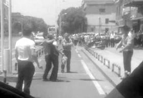 男子闯银行劫女职员索要120万 有精神障碍被判14年