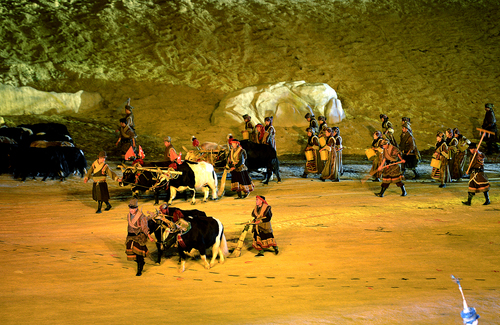 006参与演出的藏族群众