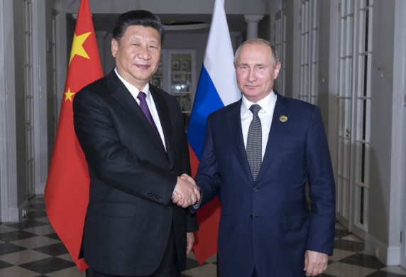 习近平同俄罗斯总统普京举行会晤