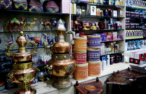 8.小高门店里的印度特色日用品jpg