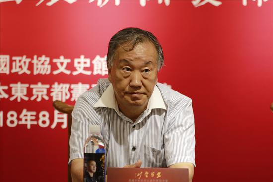 清华大学美术学院绘画系教授、国画教研室主任、研究生导师戴顺智