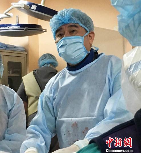 医学专家助乌克兰完成首例左心耳封堵手术精湛技艺获赞许