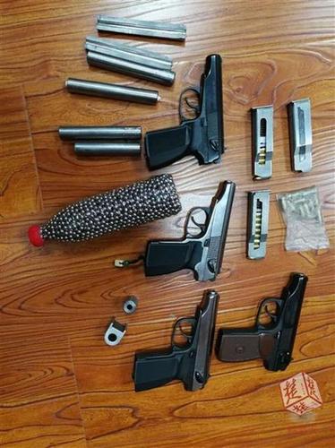 瘾君子发一条朋友圈 牵出部督跨省网络贩枪案