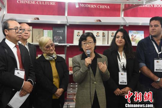 中国侨网图为中国驻圣保罗总领事陈佩洁（右三）致辞?！∧尚邸∩? style=