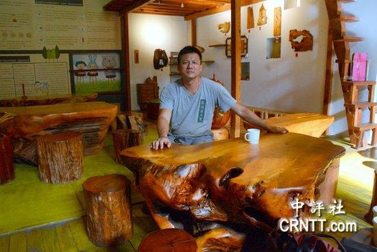 台湾木艺业者:怀念陆客买买买的日子 现在只能求生