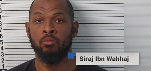 法官表示，这4名嫌疑人被控11项重罪，因此不得保释。