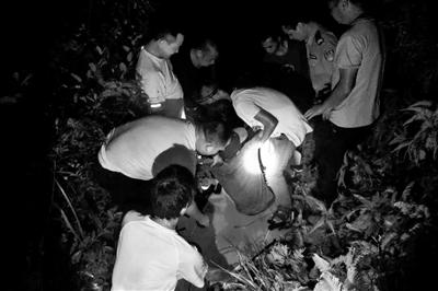 男子被野猪夹困半月吃野果求生 获救时瘦30多斤