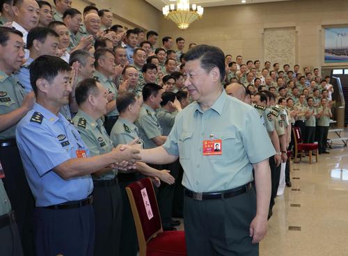 习近平亲切接见会议代表