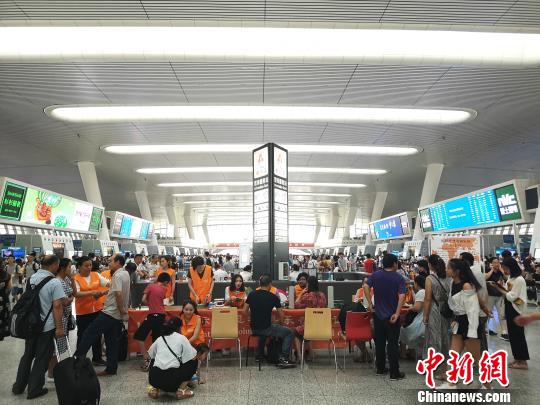 长三角铁路暑运发客量破亿人次大客流将持续至月底