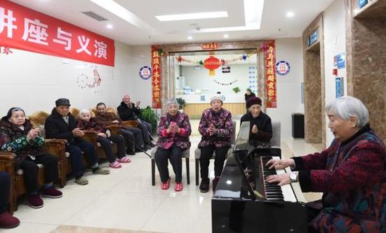 四部门推进养老院服务质量建设：取缔关停2000多家