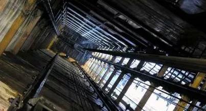 江西消防官微：在电梯里小便 等于自杀甚至谋杀