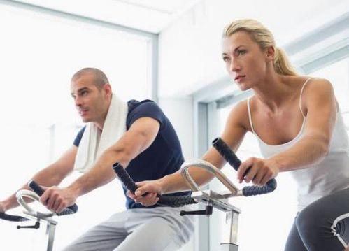 运动注意别过量 小心膝关节运动损伤