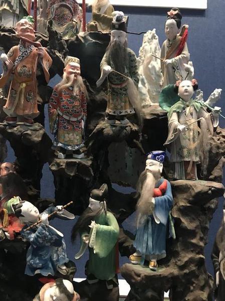 清光绪 “周阿生塑 陈杏芳彩蟠桃会泥塑 ” 局部&nbsp; 无锡博物院藏