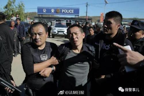 画面曝光！辽宁2名越狱逃犯于河北辽宁交界处被抓