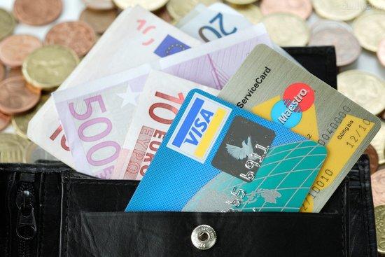 资料图片：意大利明年公民福利“无条件收入”其实有条件，不工作就得不到钱。