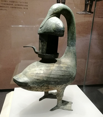 “惊世大发现——南昌汉代?;韬罟鐾脸晒埂闭估老殖? style=