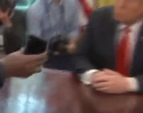 媒体:说唱歌手侃爷进白宫 连特朗普都插不上话