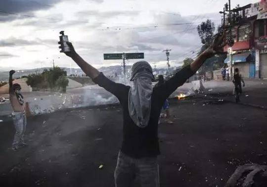 美国将迎来中期选举 一件大事令特朗普喜笑颜开