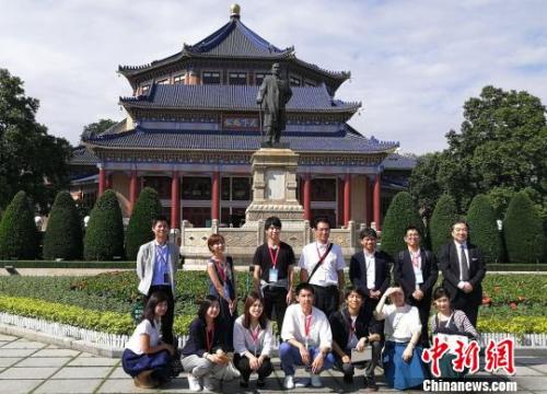 点击进入下一页