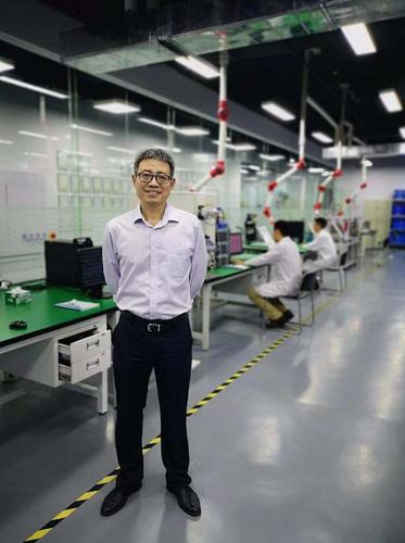 △在场的创业者周振是一位从事质谱仪器研究的科学家，2009年入选国家千人计划（央视记者 张莉莉拍摄）