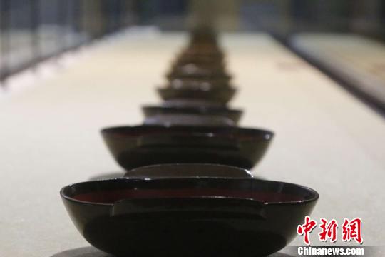 汉代漆耳杯?！≈旖ū?摄