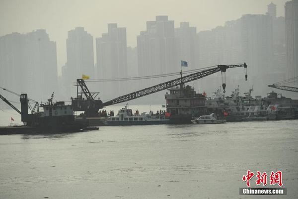 重庆万州坠江公交车水下位置已确定