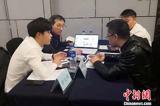 中韩企业代表进行交流。长春市贸促会供图