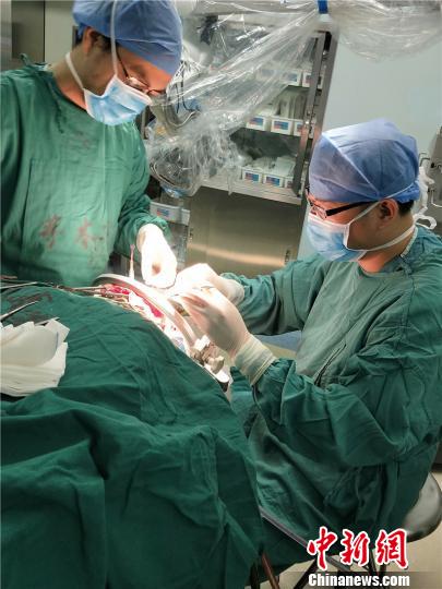 宁波9岁聪明男孩突然变“笨”原是脑中得了“怪病”