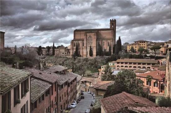 芬奇镇?图片来源：网络