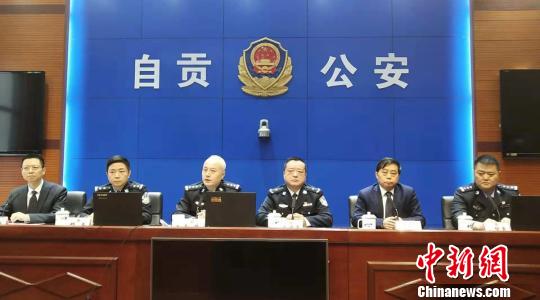 四川自贡破获特大假冒商标案查获假冒盐5400余吨