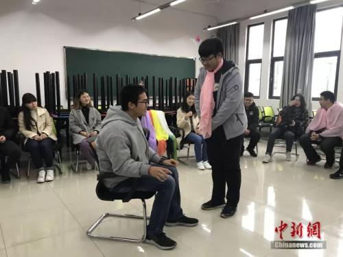 点击进入下一页