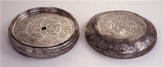 大英博物馆藏银镜盒内部结构