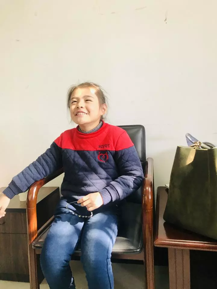 谁认识?8岁的漂亮女孩演过电影 却住进救助站半月