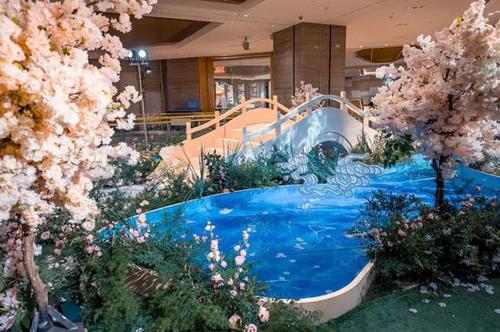 美女耗时六年筹办汉婚大礼 伴娘伴郎成宫女大臣