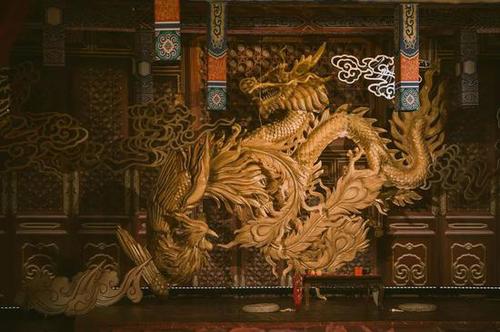 美女耗时六年筹办汉婚大礼 伴娘伴郎成宫女大臣