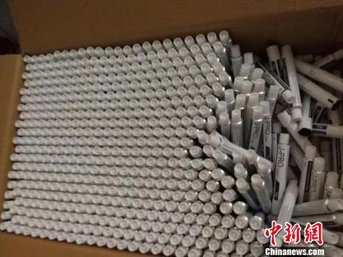 美容院“秘密武器”成本仅1元浙江台州警方捣毁制假窝点