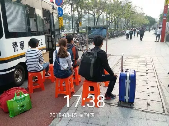 广州交警又出奇招：你闯红灯整条街的人都会知道