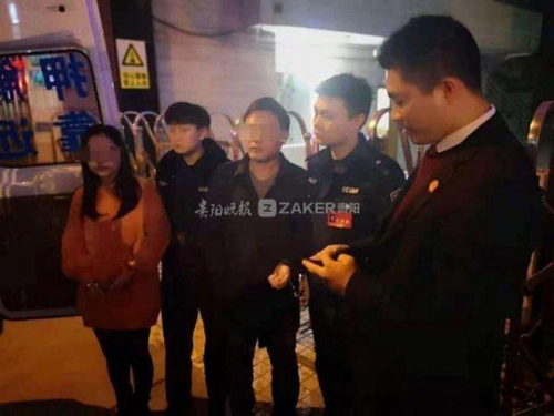 老赖夫妻相互举报对方有豪车 双双被法院拘留