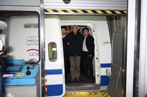 “百名红通人员”蒋雷回国投案(中央纪委国家监委网站 张祎鑫 摄)