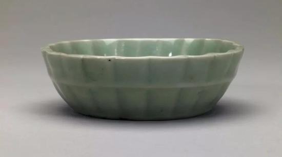 元 龙泉窑青釉蔗段洗 &nbsp;现藏于故宫博物院