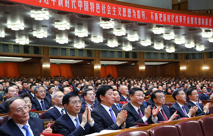 习近平等出席观看庆祝改革开放40周年文艺晚会《我们的四十年》
