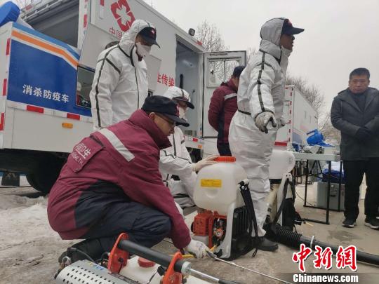 图为演练现场?！÷碇?摄