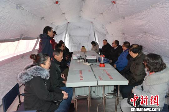 图为演练现场?！÷碇?摄