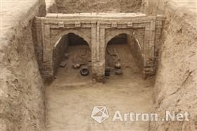 图1 M10宋墓正面照