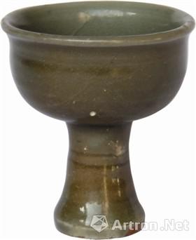 图3&nbsp;龙泉窑高足瓷杯