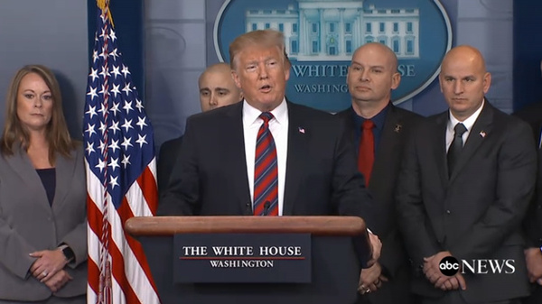 美国新任众院议长佩洛西：阻止移民将让美国丧失领导地位