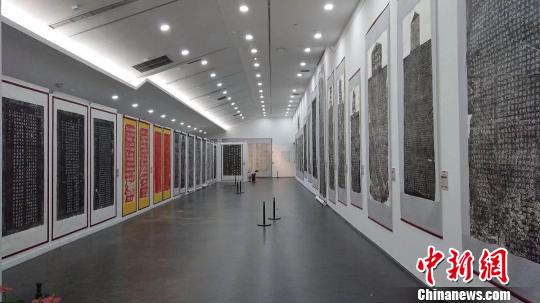 山西历代碑拓书法艺术展主要展示部分帝王、文人墨客等的碑刻书法艺术的拓片作品。山西工美提供