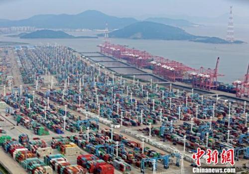 浙江宁波舟山港?！≌掠绿?摄