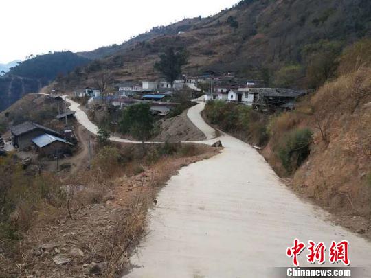 通组道路。　钟欣 摄